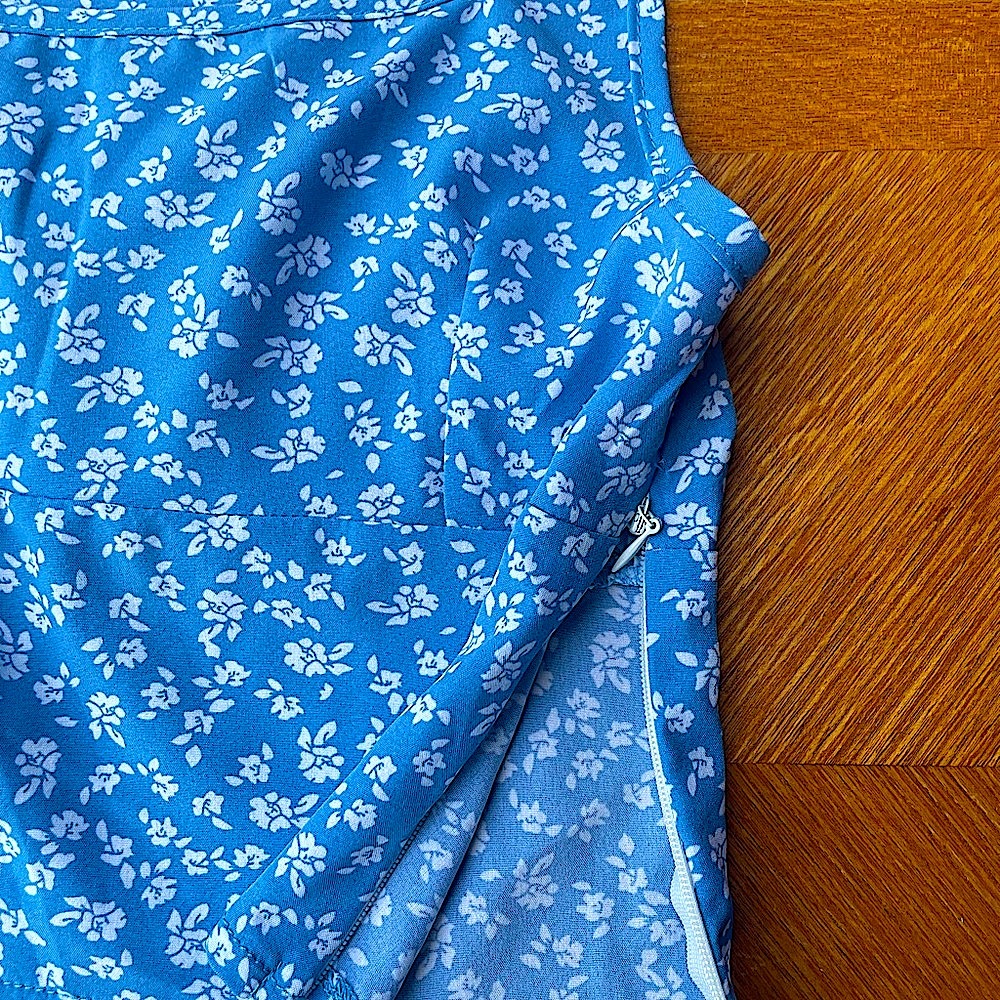 Blue Cropped Smocked Tank Top - Picture 6 of 7